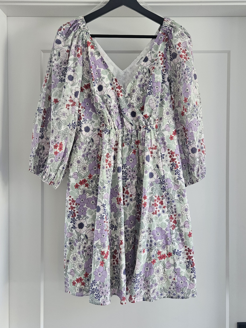Reitmans Lavender Floral Casual Girls' Dress with Red and Green Accents Sz Small